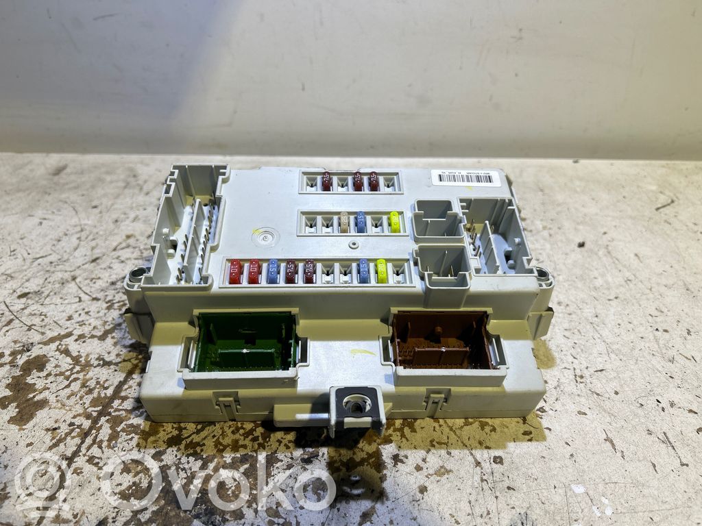 Jeep Cherokee KL Sulakemoduuli 