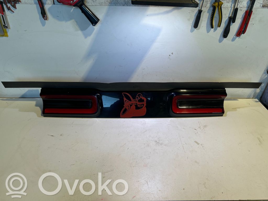 Dodge Challenger Lampy tylnej klapy bagażnika 