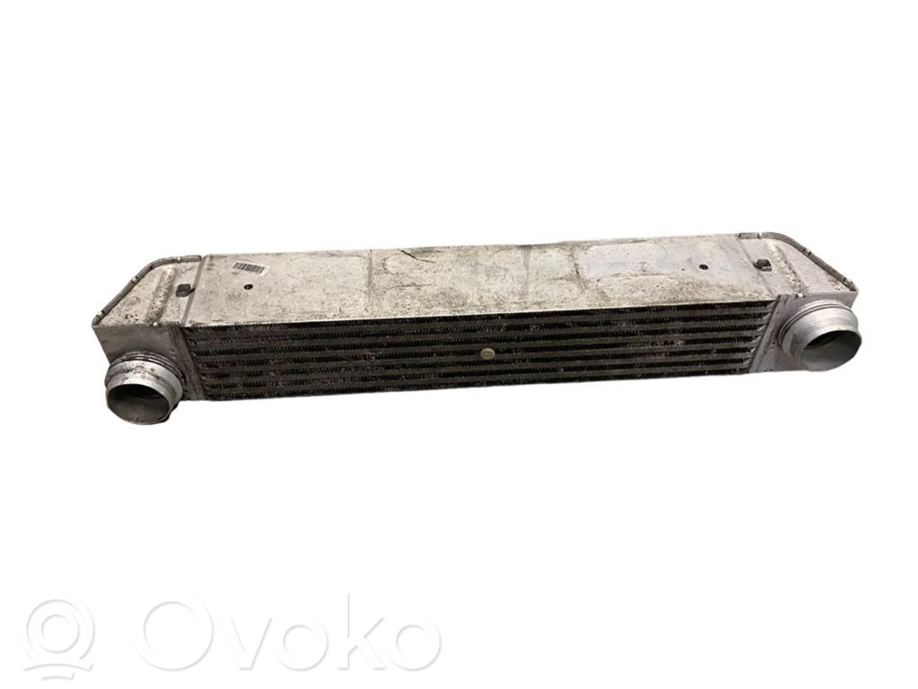 BMW 5 E60 E61 Chłodnica powietrza doładowującego / Intercooler 
