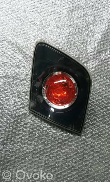 Tailgate rear/tail lights