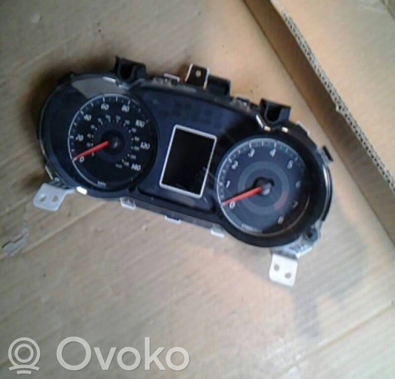 Mitsubishi Lancer VIII Speedometer (instrument cluster) 