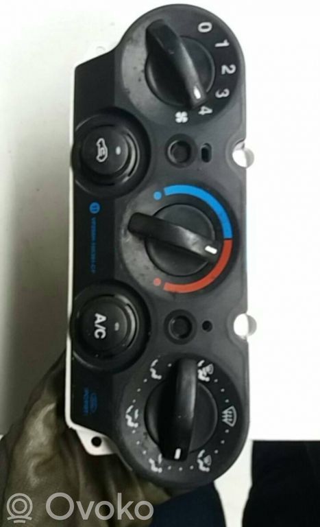 Ford Fiesta Climate control unit 