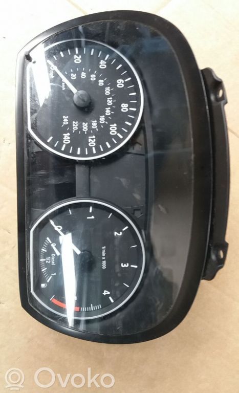 Speedometer (instrument cluster)
