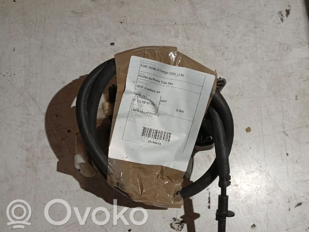 Fiat Doblo Aizmugurē slēdzene 
