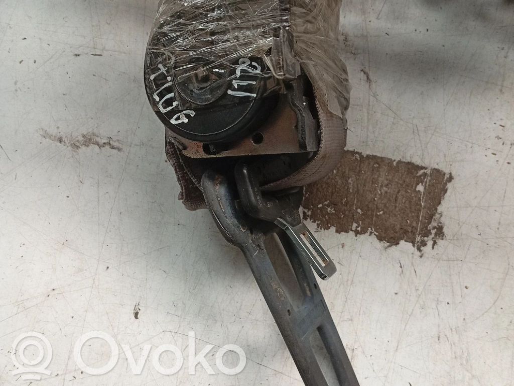 Mercedes-Benz E W211 Rear seatbelt 