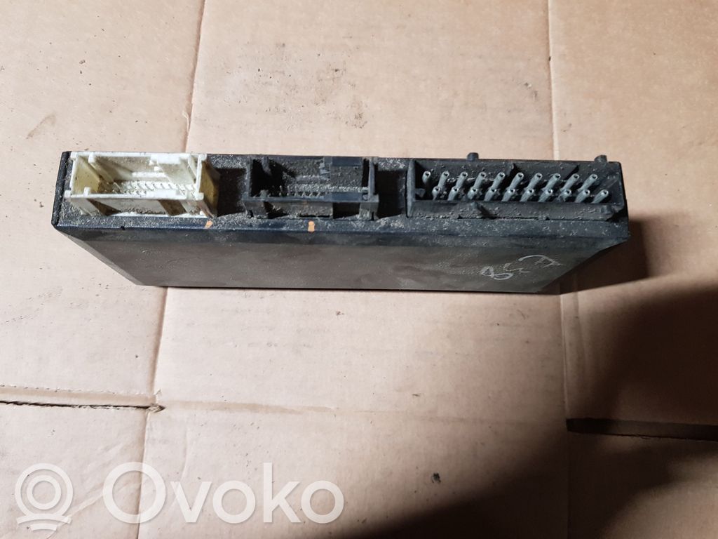 BMW 7 E38 Komforta modulis 
