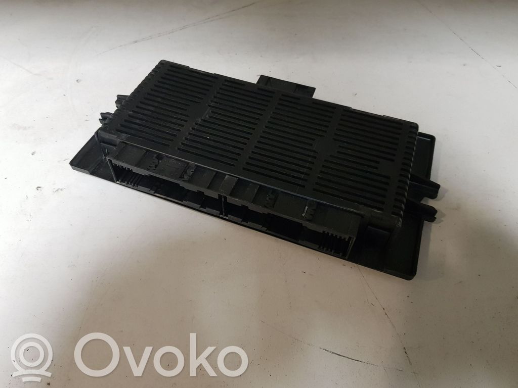 BMW 3 E90 E91 Komforta modulis 