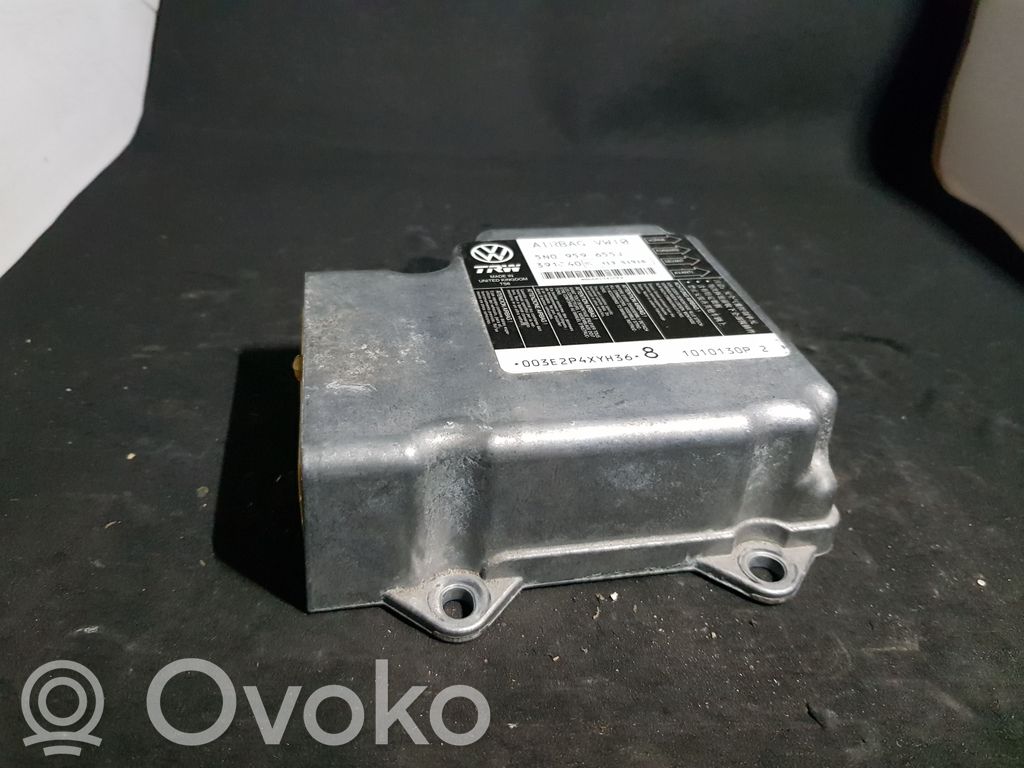 Volkswagen PASSAT B6 Airbag control unit/module 