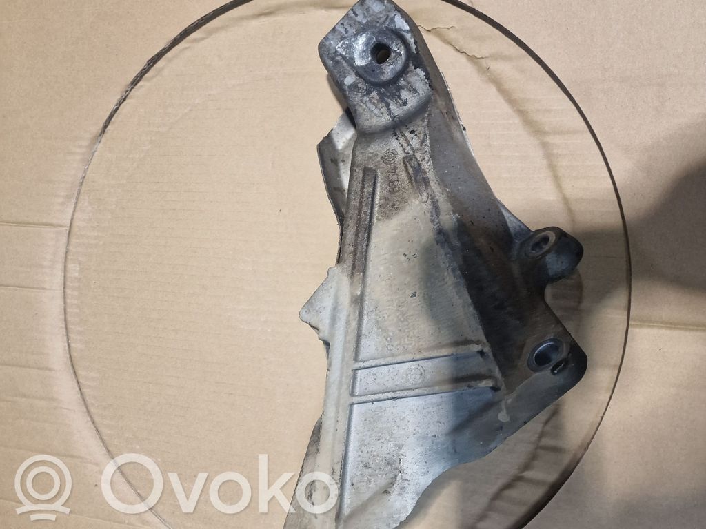 BMW 5 E60 E61 Variklio tvirtinimo kronšteinas 