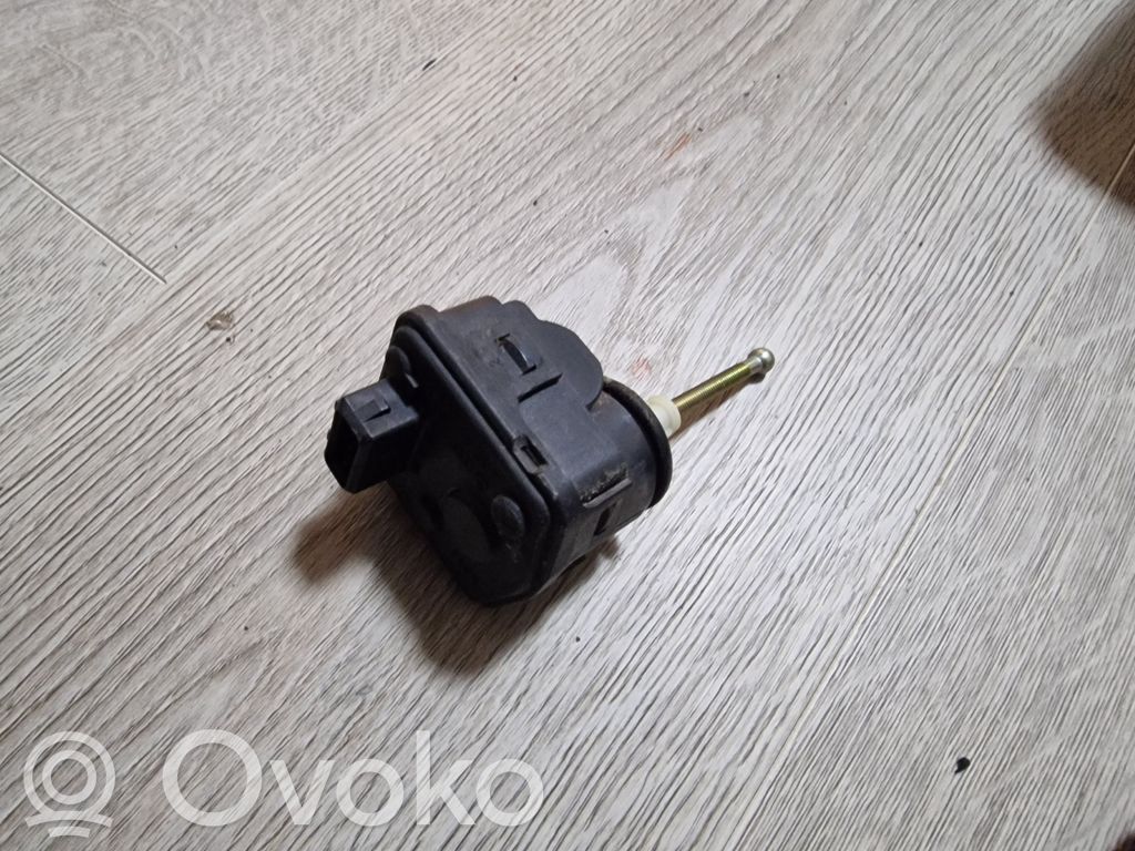 Audi A6 S6 C4 4A Scheinwerferstellmotor 