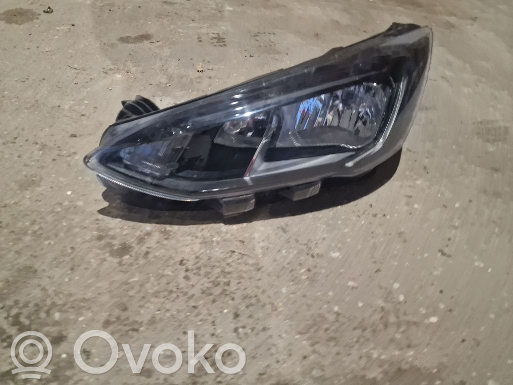 Ford Focus Headlight/headlamp 