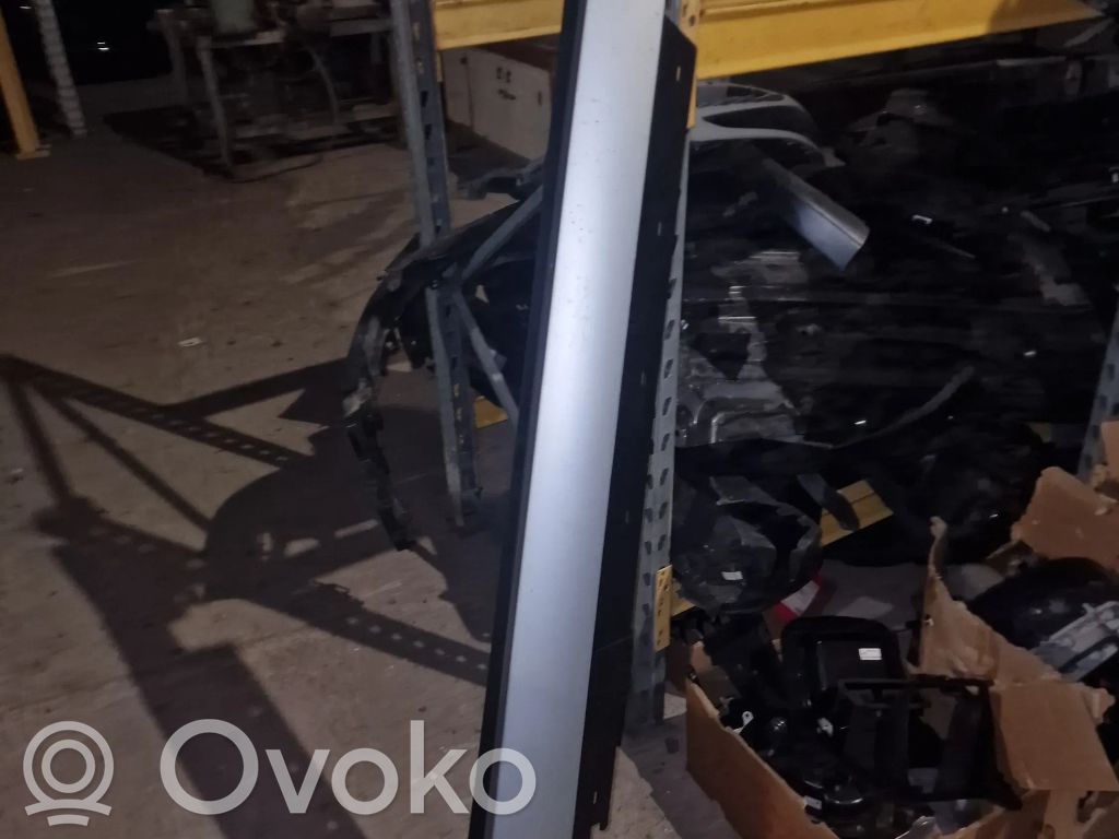 Slenkstis   2990600