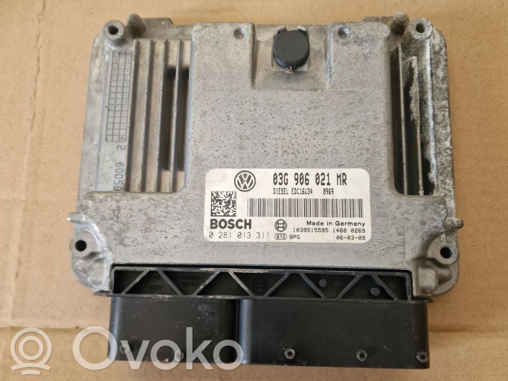 Volkswagen PASSAT B6 Engine control unit/module 