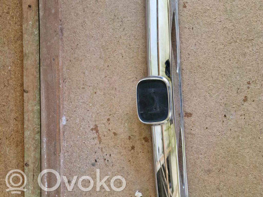Honda CR-V Tailgate trim 