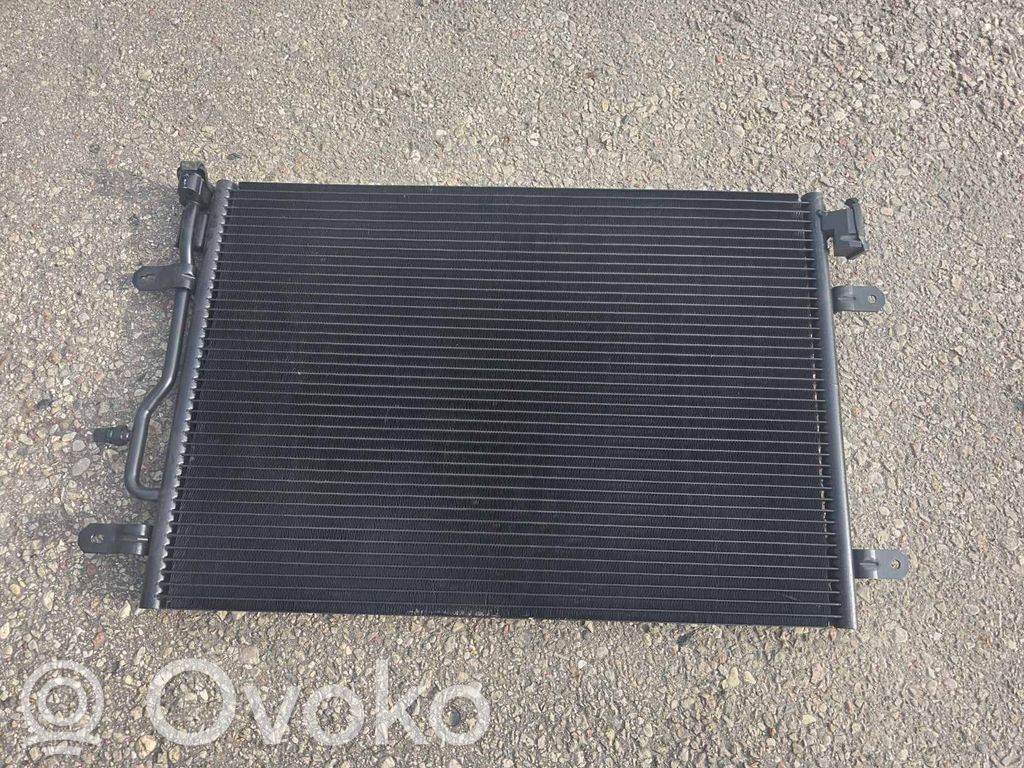 Audi A4 S4 B6 8E 8H Skraplacz / Chłodnica klimatyzacji 