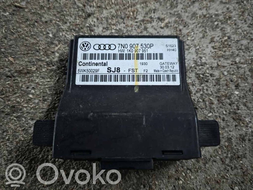 Volkswagen PASSAT B7 Módulo de control Gateway 