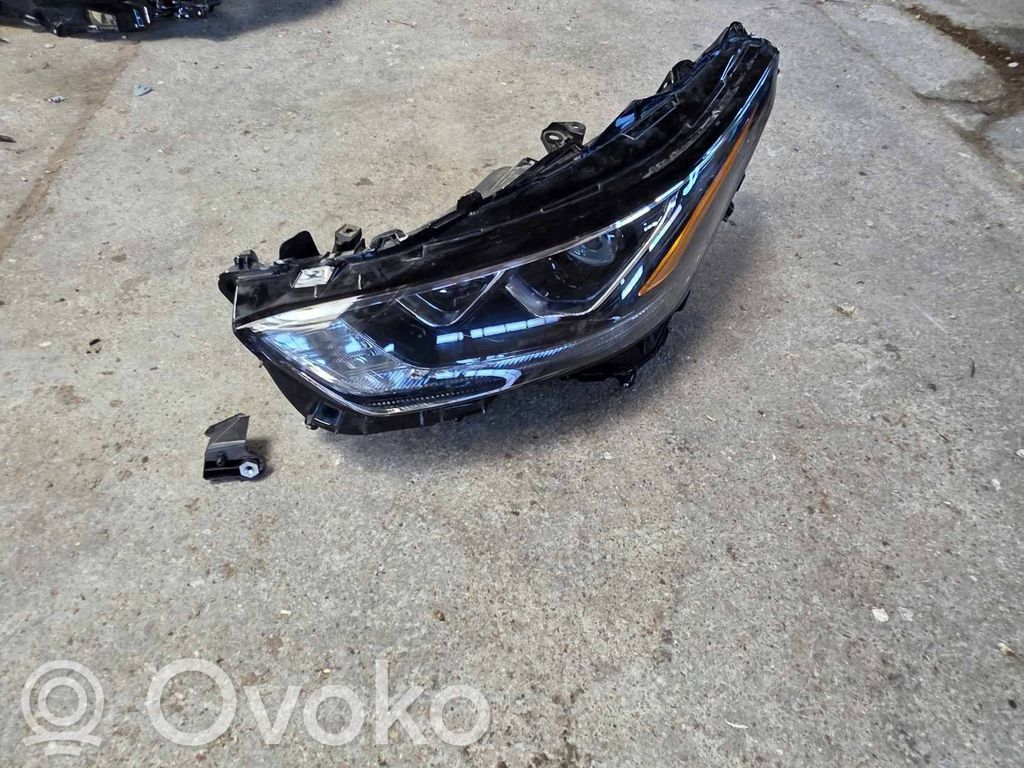 Toyota Highlander XU70 Scheinwerfer 