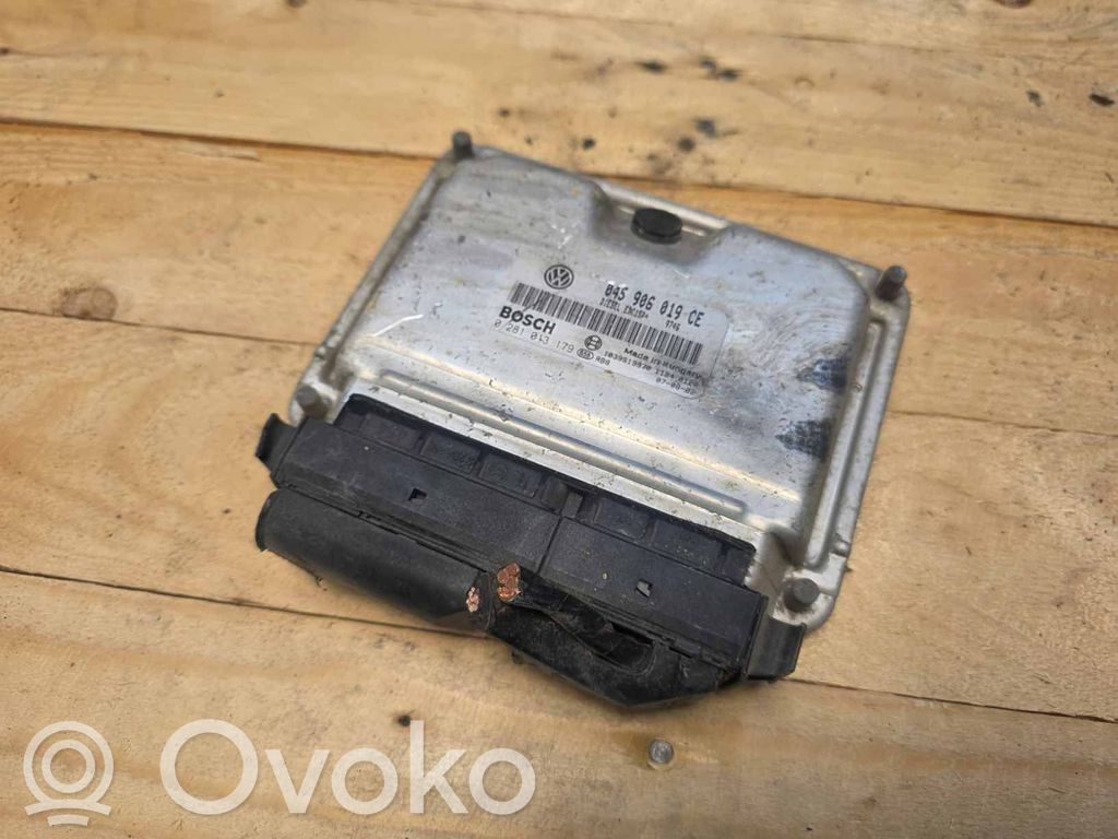 Skoda Roomster (5J) Engine control unit/module 