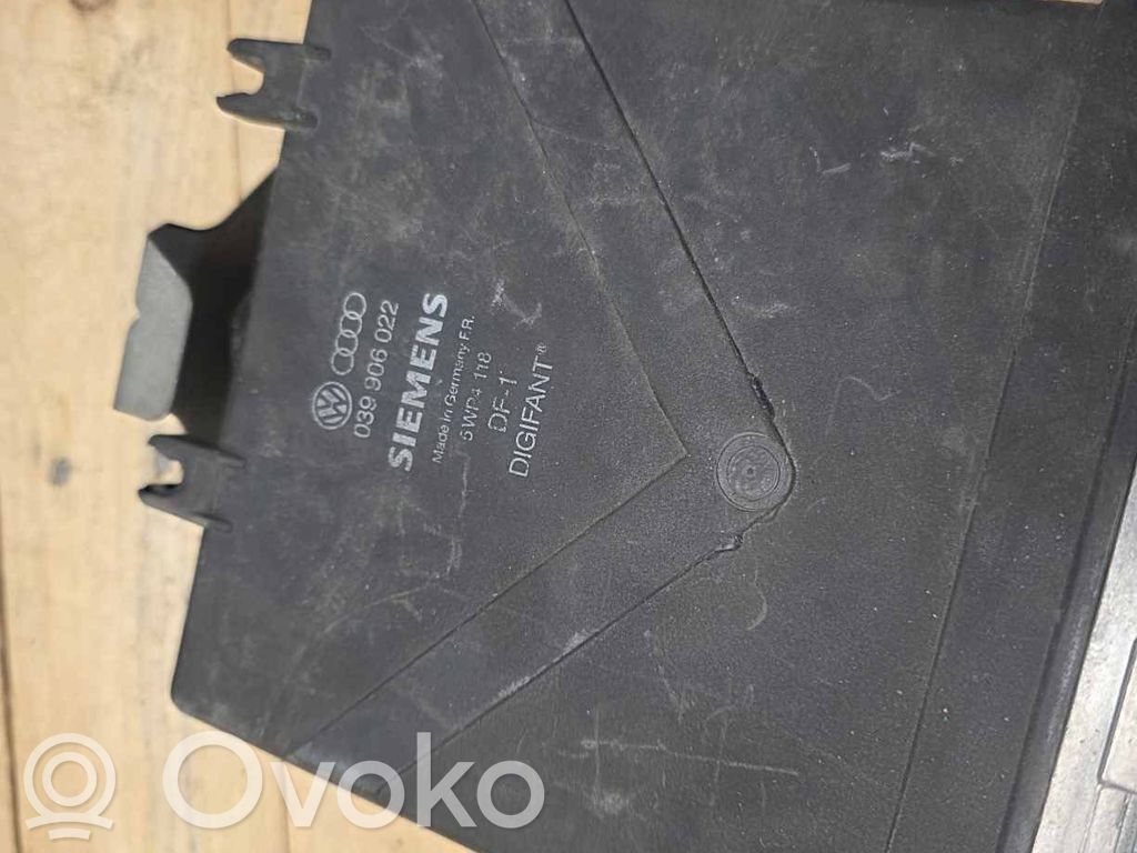 Audi 80 90 S2 B4 Engine control unit/module 