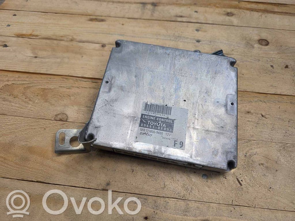 Toyota Corolla Verso AR10 Engine control unit/module 