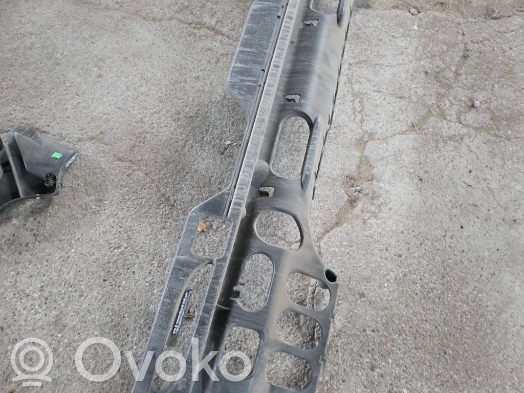 BMW 5 F10 F11 Galinis laikiklis bamperio 