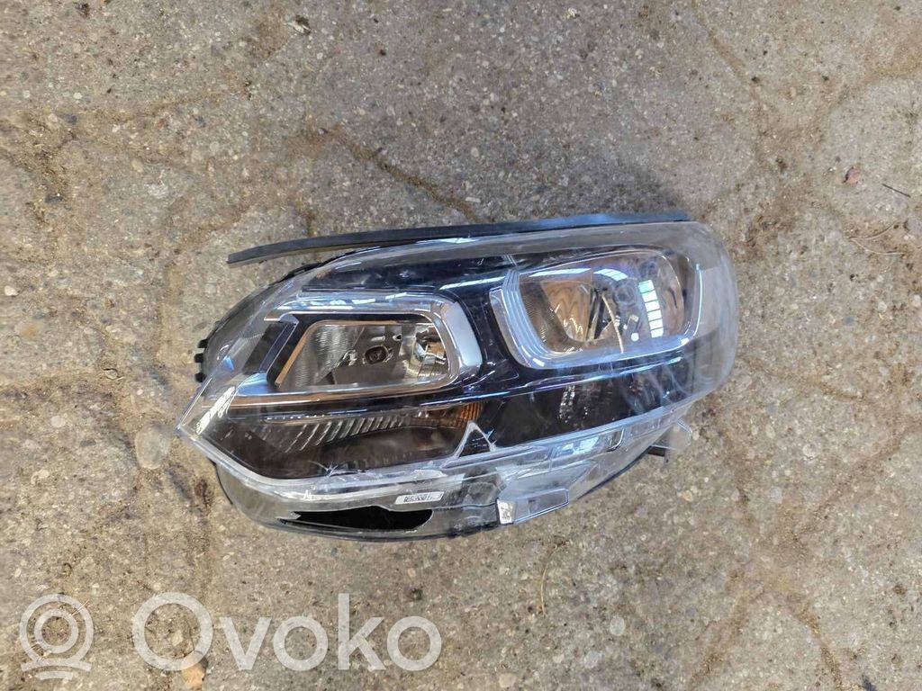 Opel Vivaro Priekšējais lukturis 