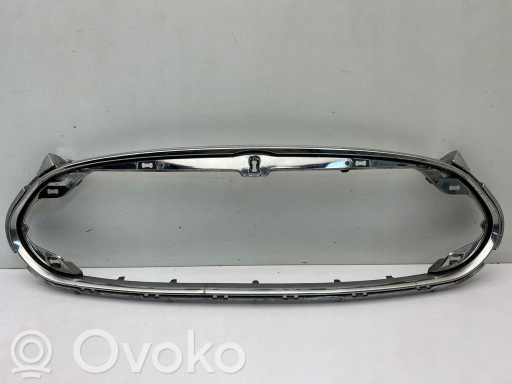 Tesla Model S Augšējais režģis 