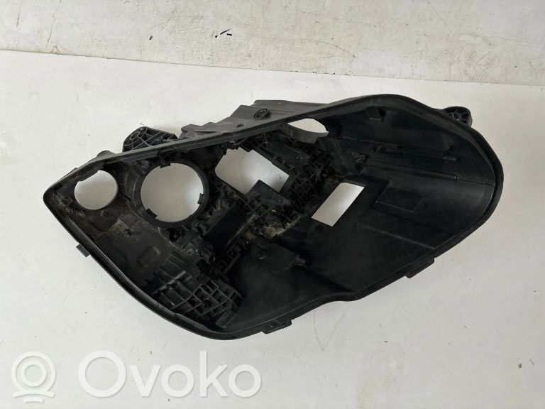 Mercedes-Benz C W205 Lampa przednia 