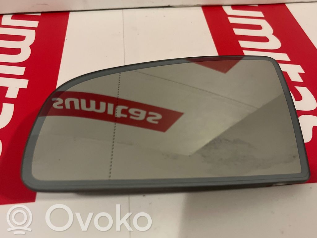 Audi A4 S4 B7 8E 8H Wkład lusterka drzwi przednich 
