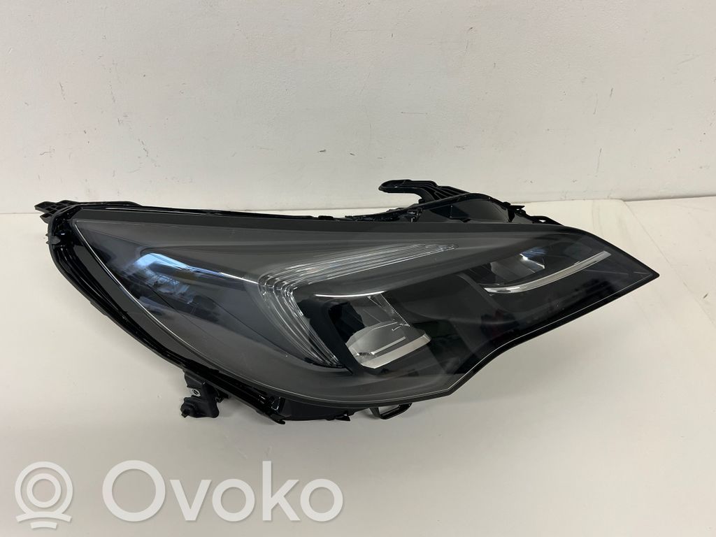Opel Astra K Faro/fanale 