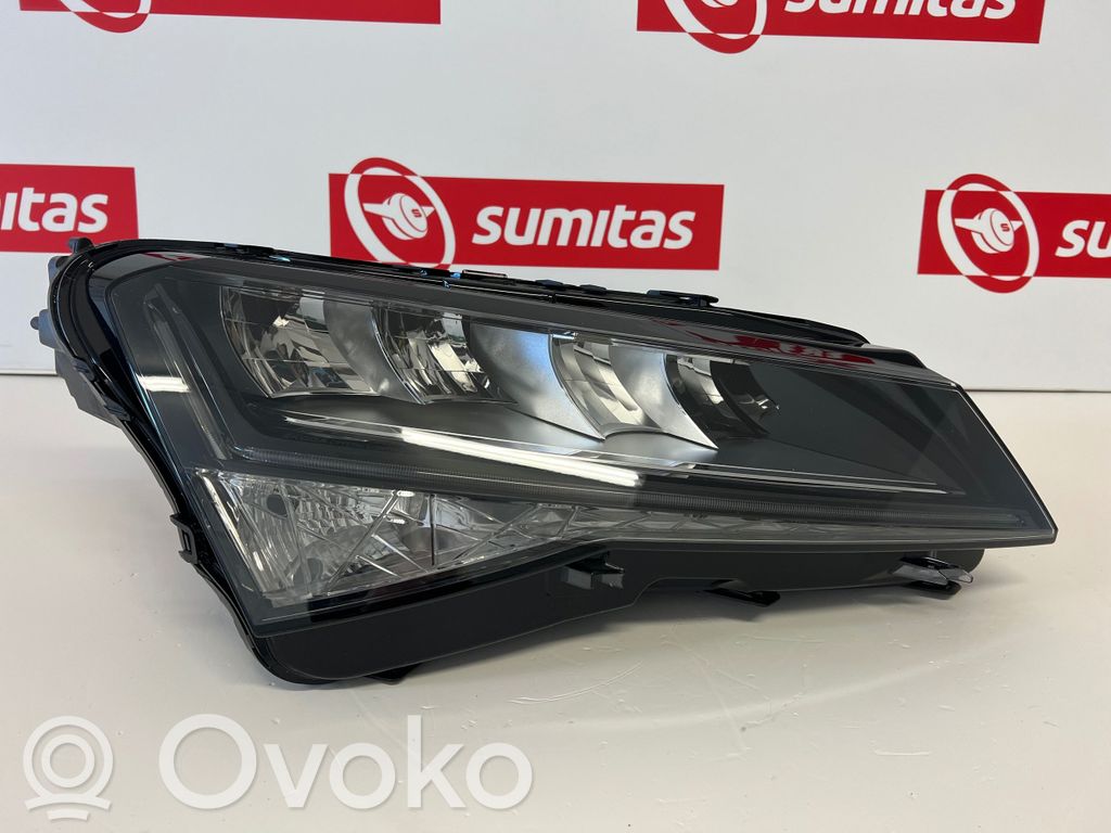 Skoda Superb B8 (3V) Lampa przednia 