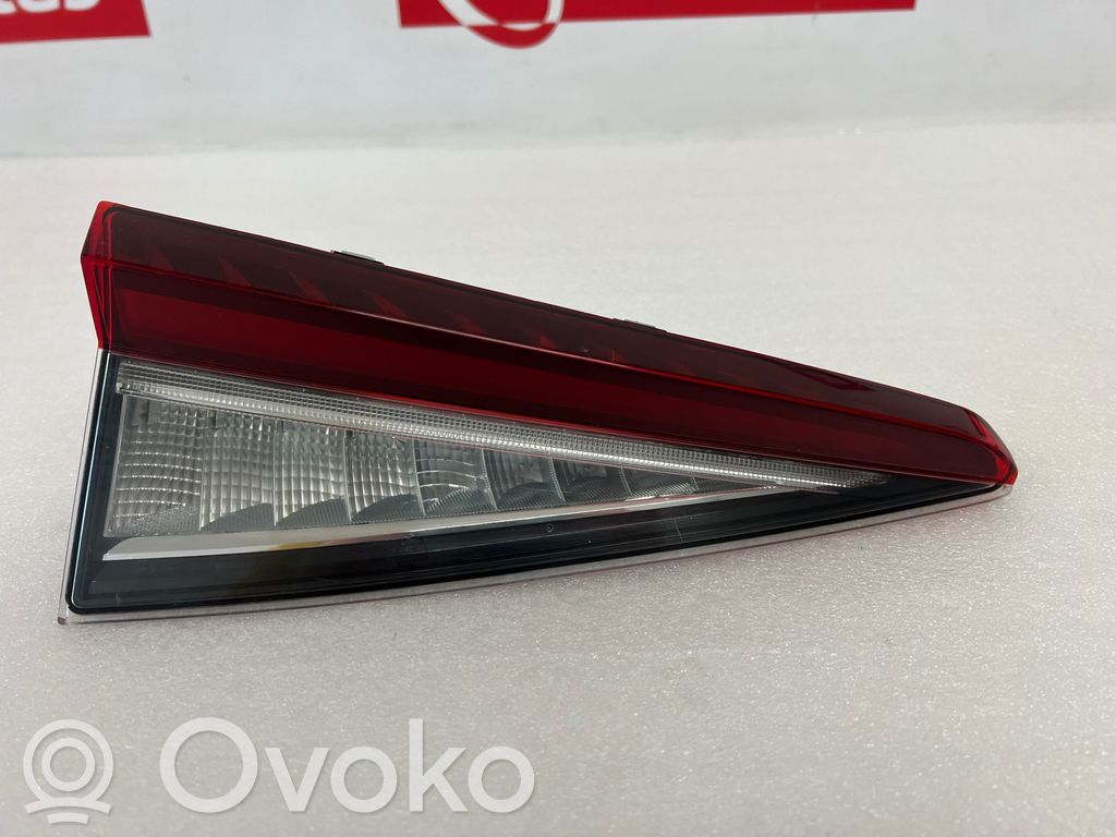 Skoda Enyaq iV Lampy tylnej klapy bagażnika 