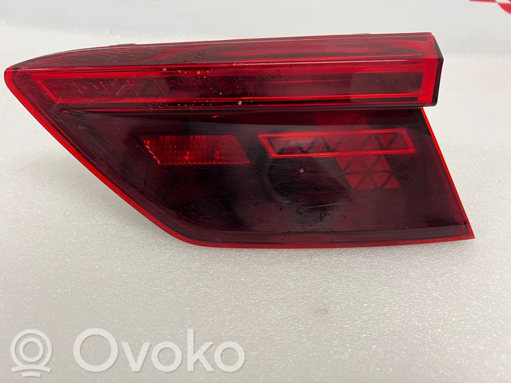 Volkswagen Tiguan Luci posteriori del portellone del bagagliaio 