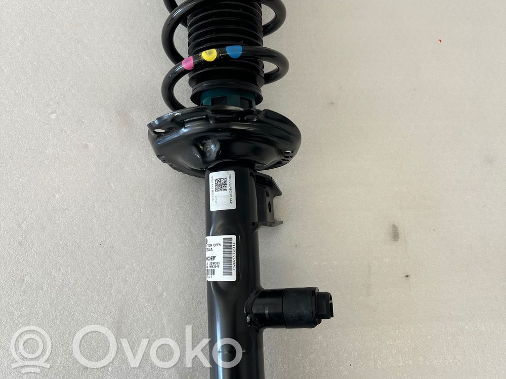 Volkswagen Golf VIII Amortyzator przedni 