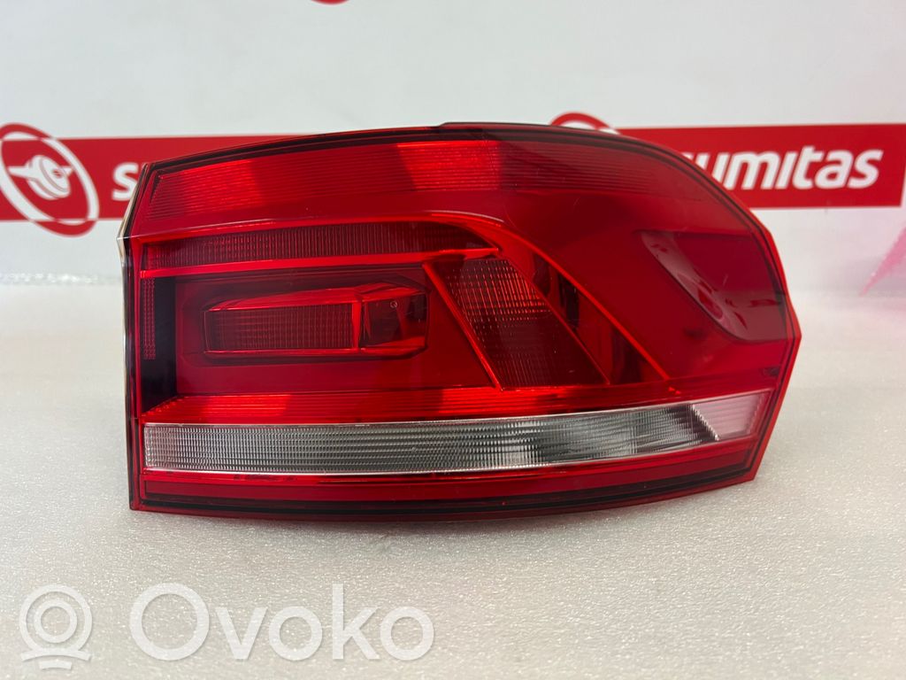 Volkswagen Touran III Lampa tylna 
