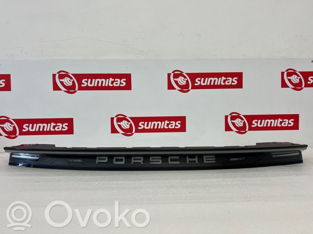 Porsche Taycan 9J1 Takavalot 