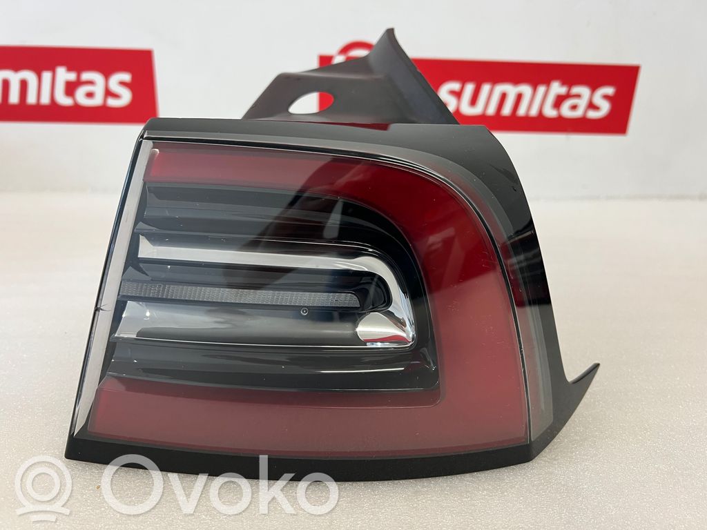 Takavalot   150208799D,CJW2221700000028AA,2SD2715015