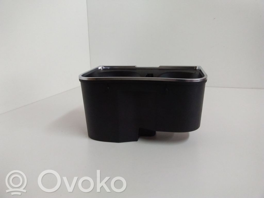 Jaguar XF Puodelių laikiklis (priekyje) 