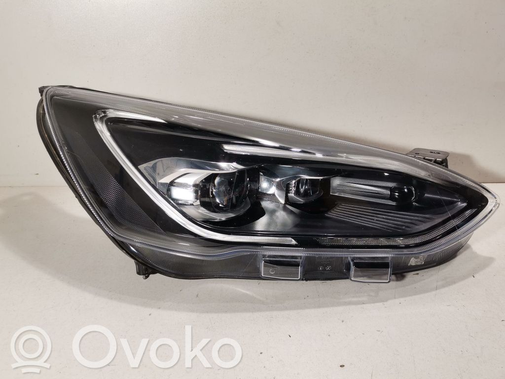 Ford Focus Etu-/Ajovalo 