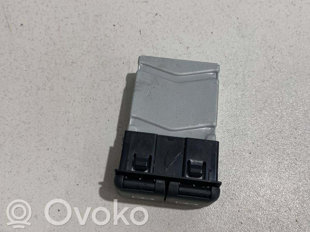 Lexus UX USB socket connector 