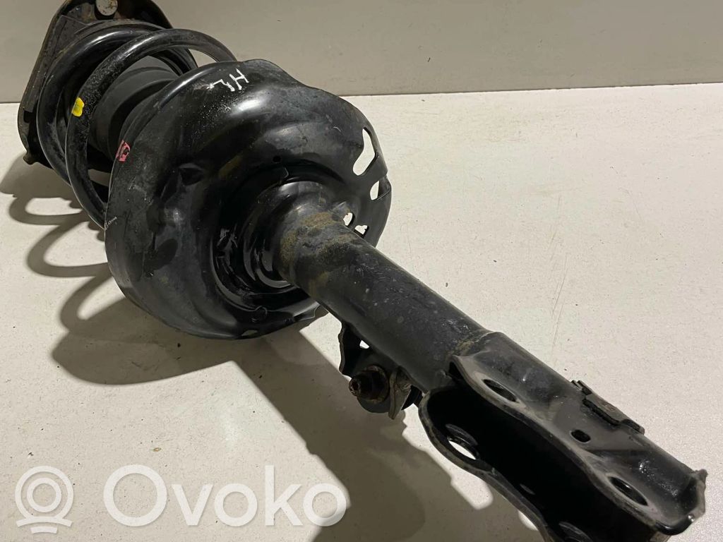 Lexus UX Priekšpusē amortizators ar atsperi 