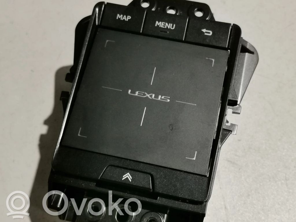Lexus UX Head unit multimedia control 