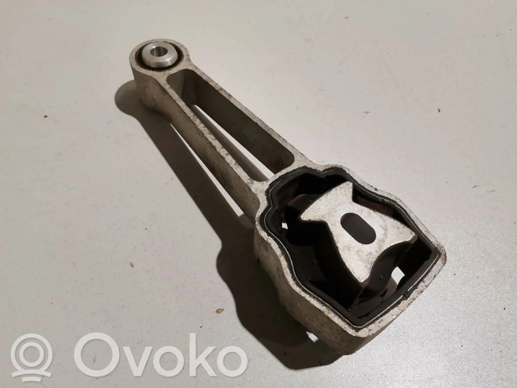Engine mount bracket   6G926P082
