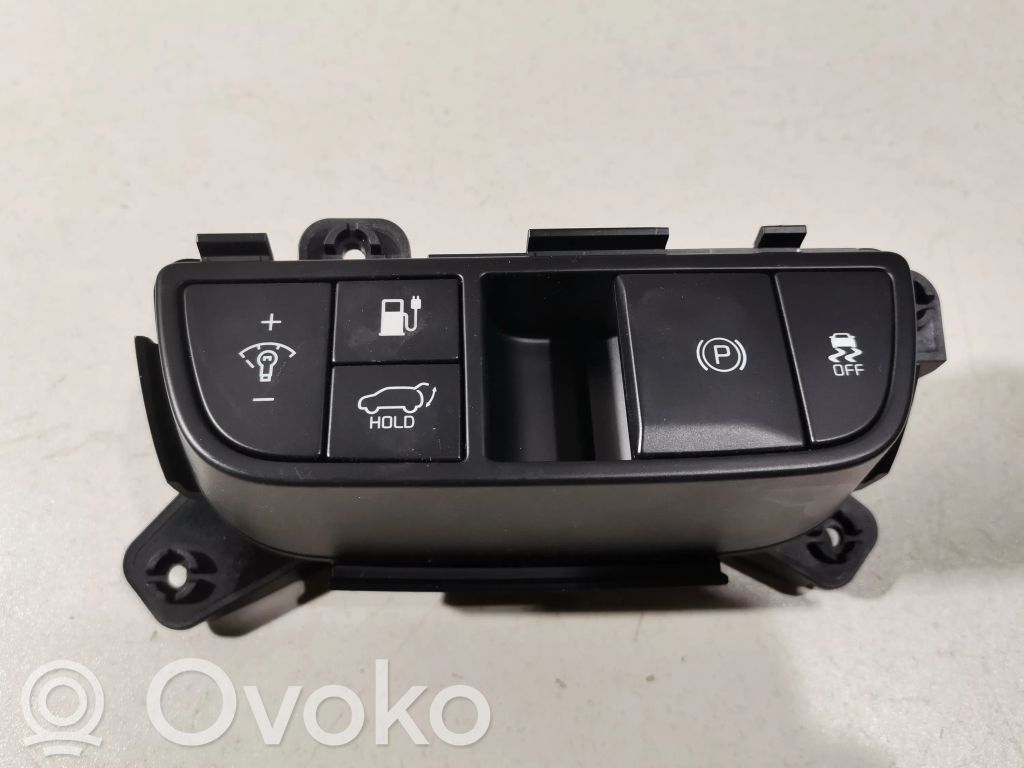 Un conjunto de interruptores   93700CV200