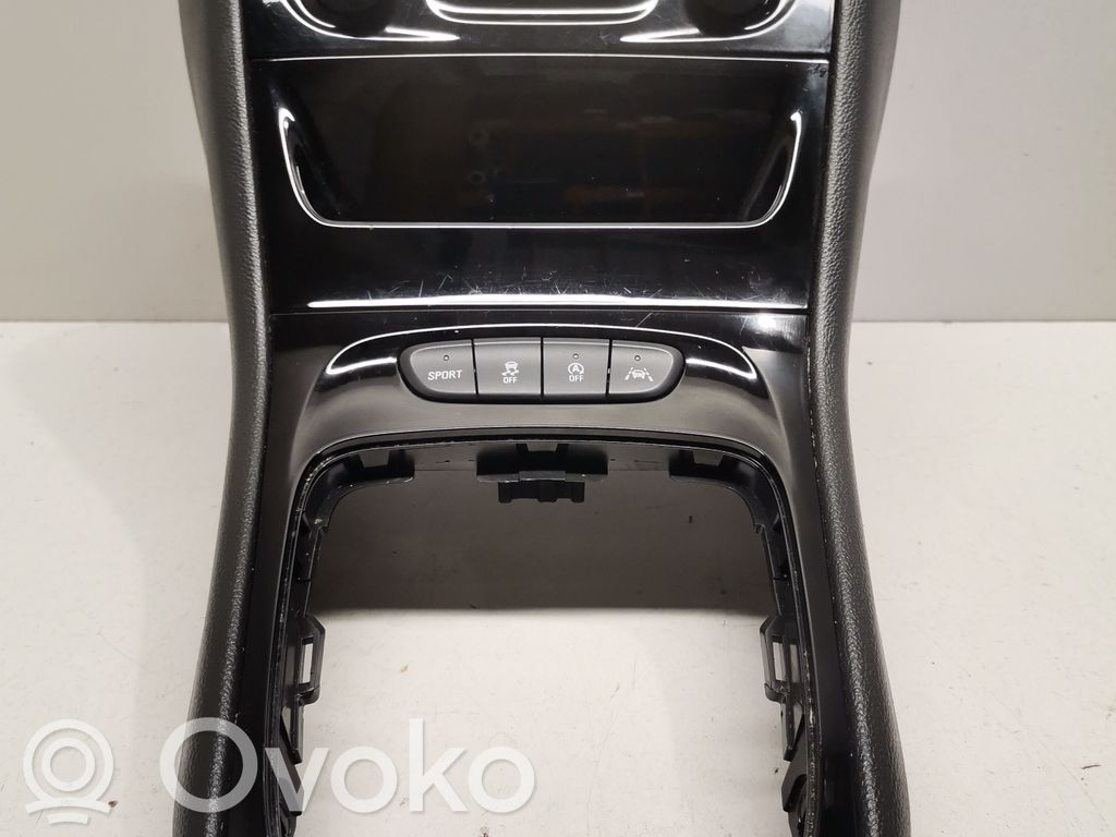 Center console   39055000,39042438,39028732