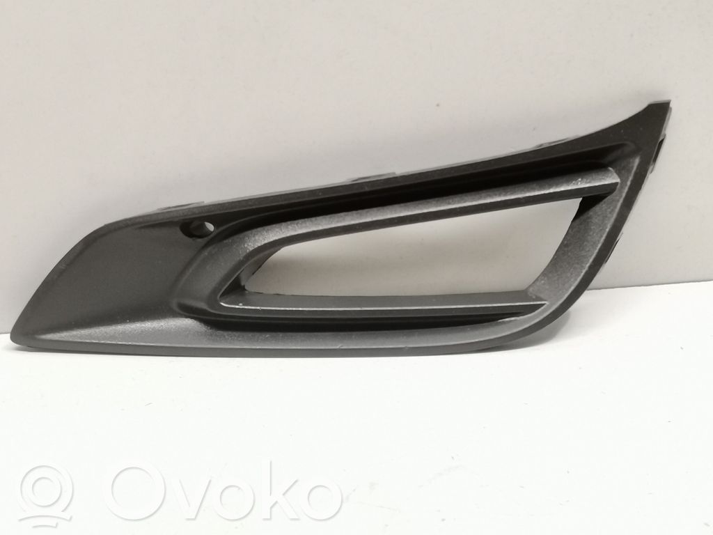 Opel Astra K Etusumuvalon ritilä 