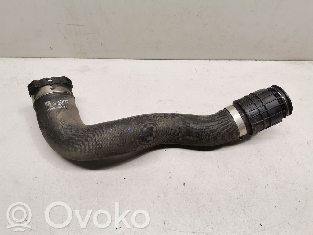 Opel Insignia B Furtun/conductă intercooler 