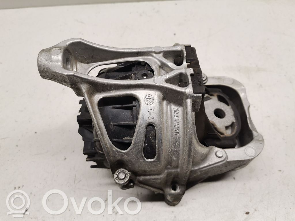 Audi Q7 4M Engine mount bracket 