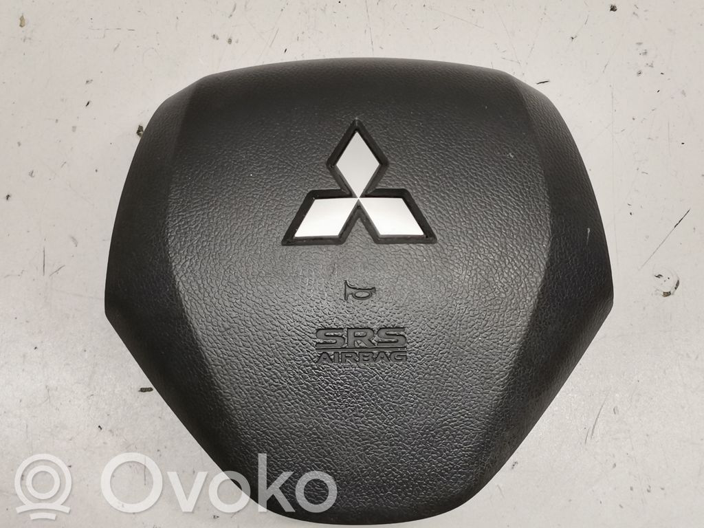 Mitsubishi Outlander Vairo oro pagalvė 