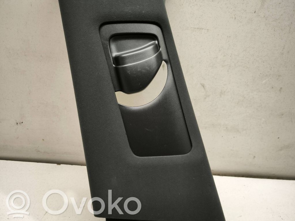 Lexus RX V Pilar (B) (superior) 